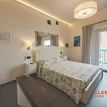 Alberta 4* マナローラ