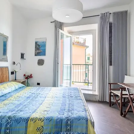 Alberta Манарола